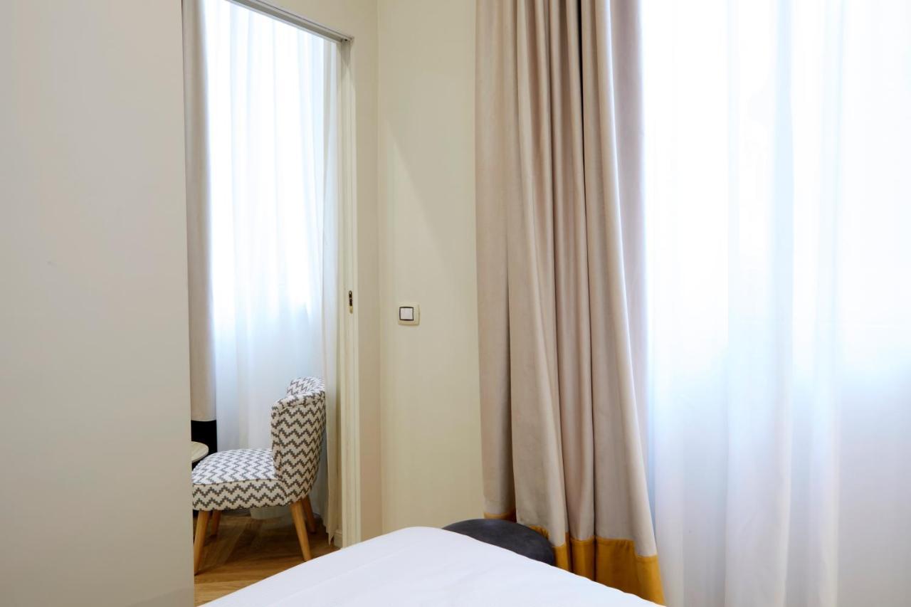 Casa Vittoria Napoli - Santa Lucia Bed and Breakfast Eksteriør billede