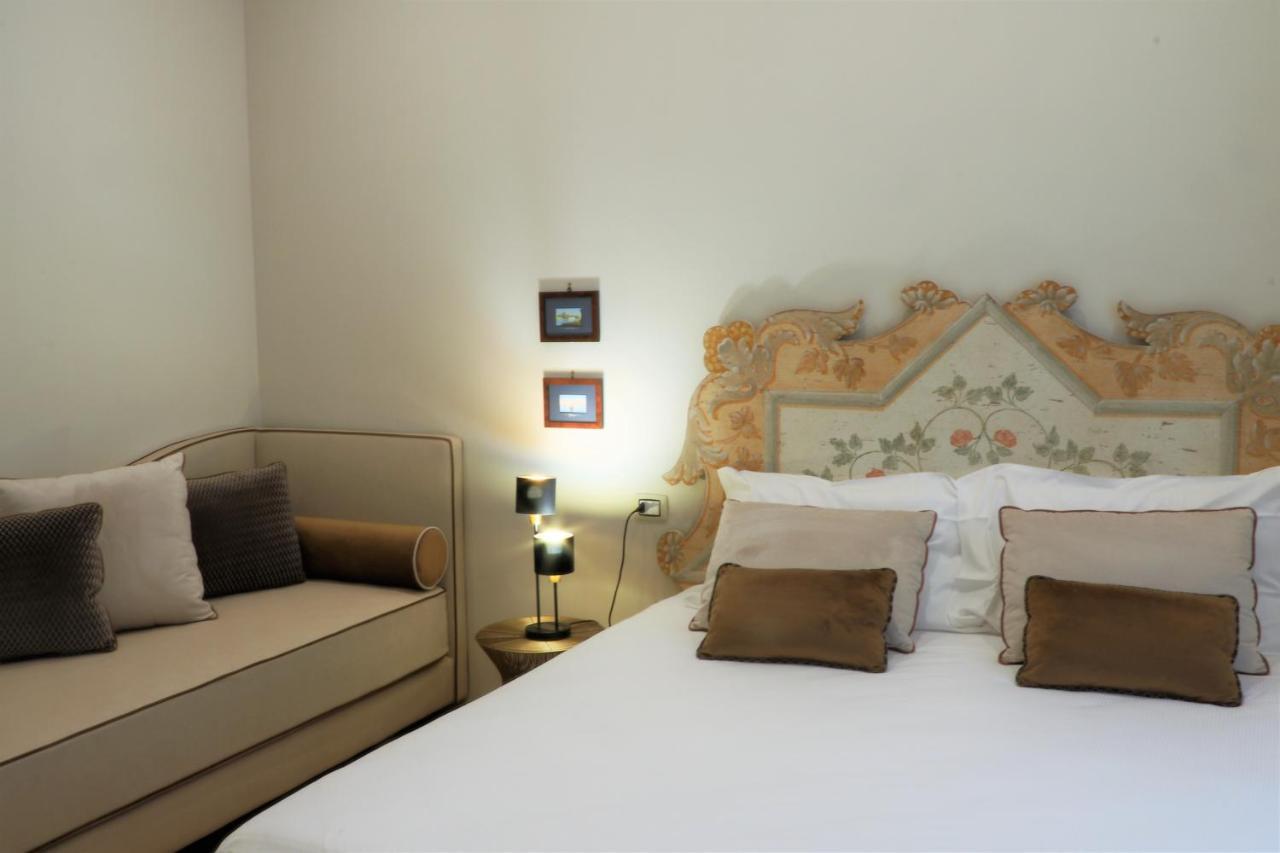 Casa Vittoria Napoli - Santa Lucia Bed and Breakfast Eksteriør billede